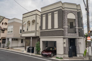 ガレージ＆屋根付き駐車場、地下階を活かした3LDKプラン｜杉並区
